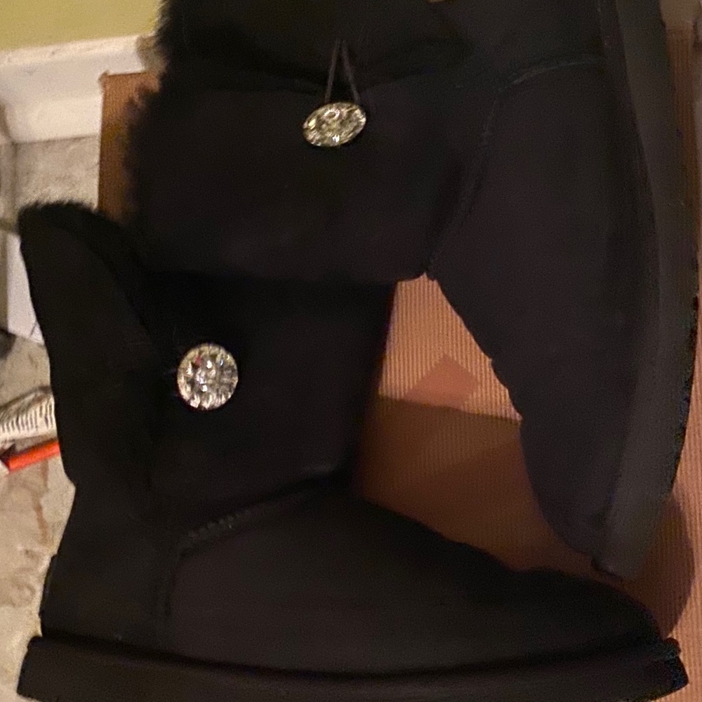 Ugg